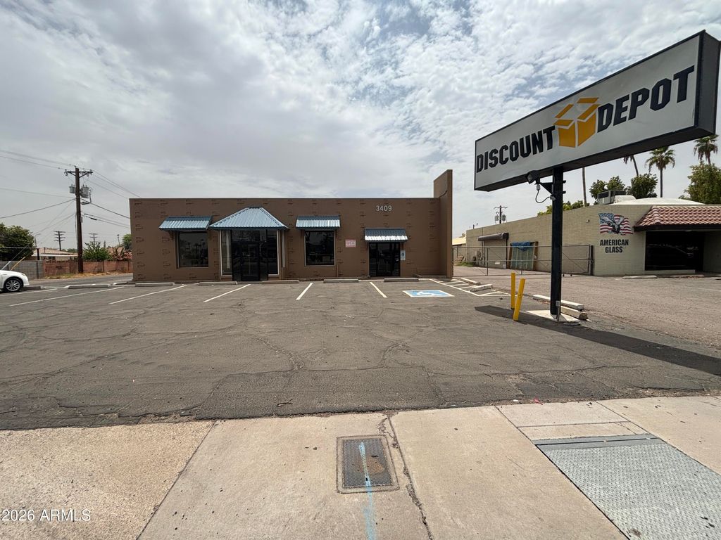 3409 W BETHANY HOME Road, Phoenix, AZ 85017 — exterior