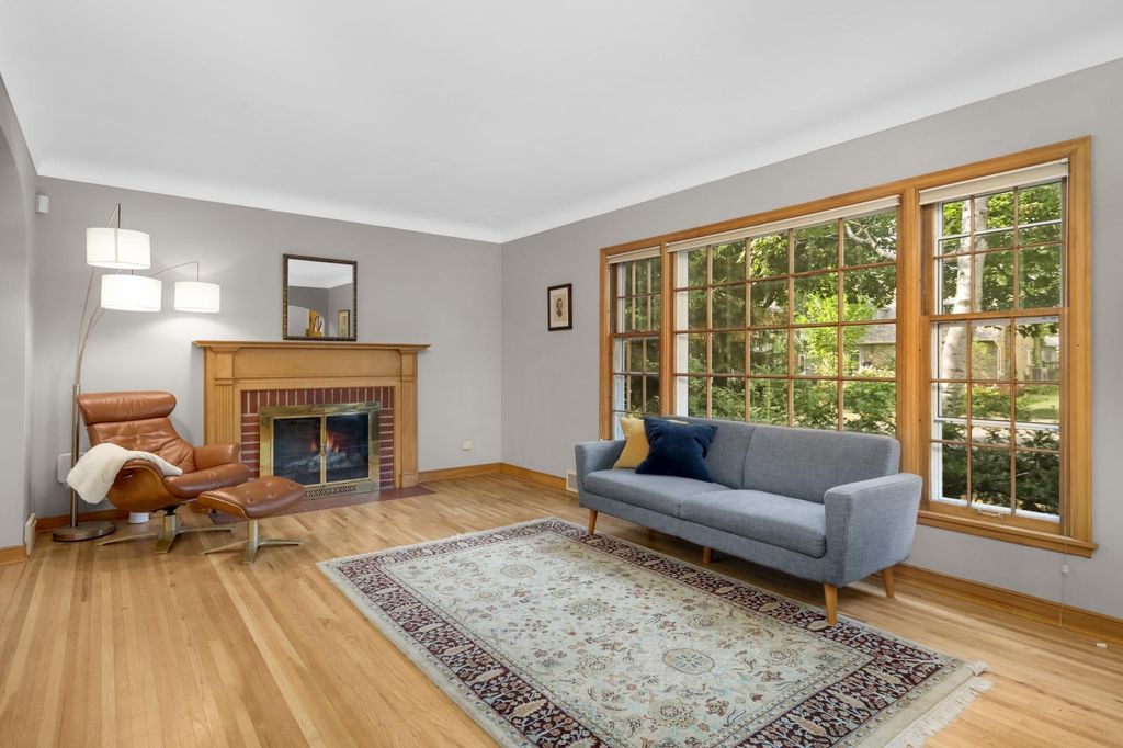 2126 Scheffer Avenue, Saint Paul, MN 55116 — photo 2