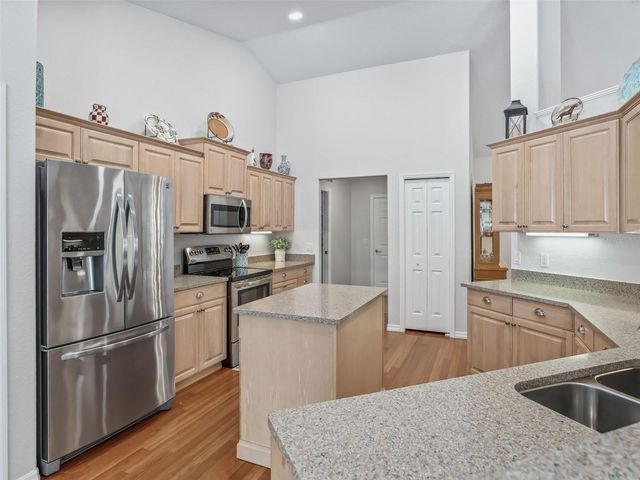 33 NEEDLES DR, Ocala, FL 34482