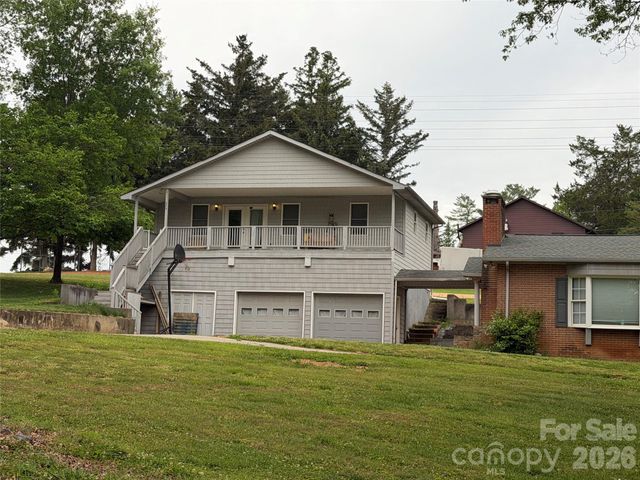 277 & 275 Hilltop Street, Hudson, NC 28638