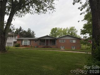 277 & 275 Hilltop Street, Hudson, NC 28638