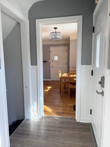 8032 Sunnyside Road, Mounds View, MN 55112