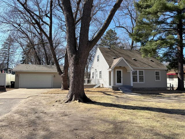 8032 Sunnyside Road, Mounds View, MN 55112