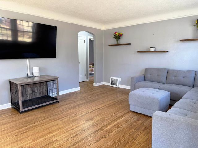 8032 Sunnyside Road, Mounds View, MN 55112