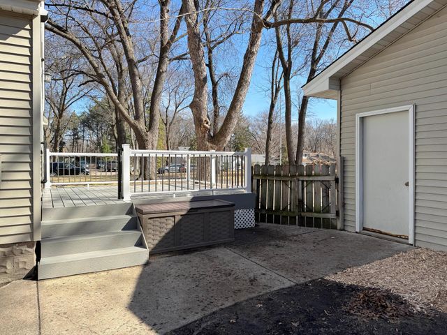 8032 Sunnyside Road, Mounds View, MN 55112