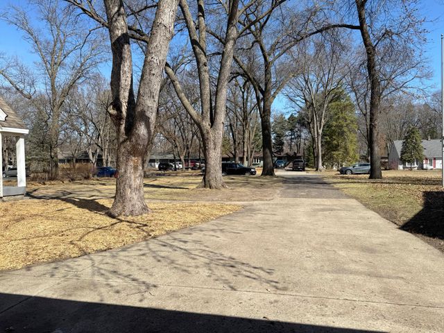 8032 Sunnyside Road, Mounds View, MN 55112