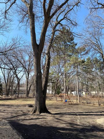 8032 Sunnyside Road, Mounds View, MN 55112