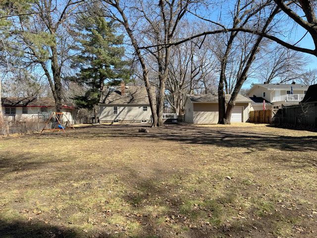 8032 Sunnyside Road, Mounds View, MN 55112