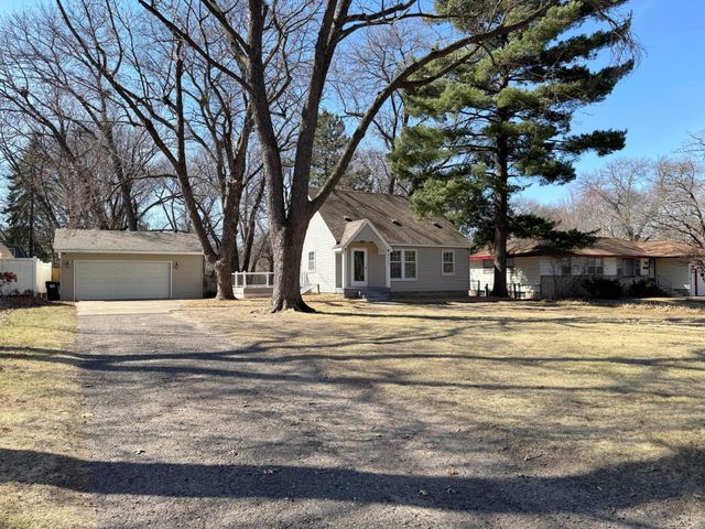 8032 Sunnyside Road, Mounds View, MN 55112