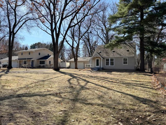 8032 Sunnyside Road, Mounds View, MN 55112