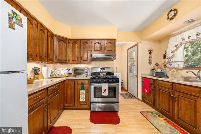 201 E 11TH AVE, Pine Hill, NJ 08021