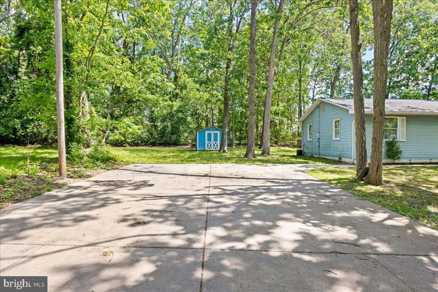 201 E 11TH AVE, Pine Hill, NJ 08021
