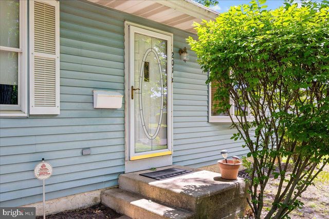 201 E 11TH AVE, Pine Hill, NJ 08021