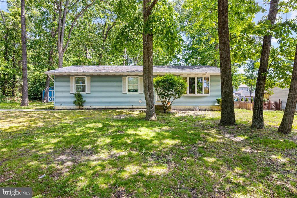 201 E 11TH AVE, Pine Hill, NJ 08021
