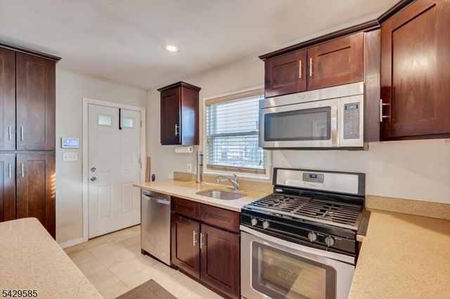 174 Runyon Ave, Franklin Twp., NJ 08873