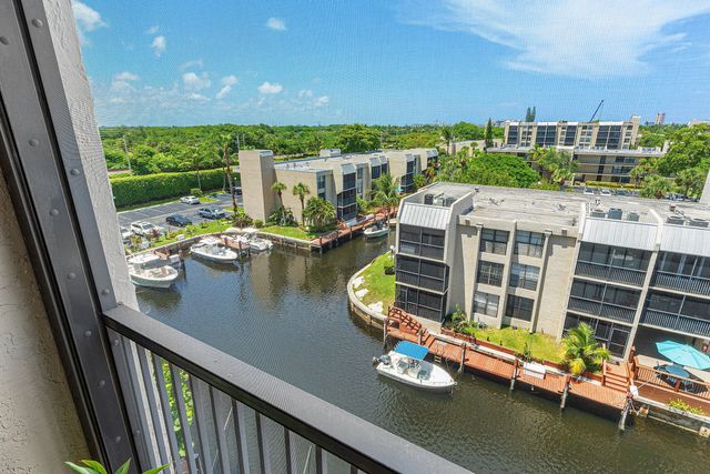 17 ROYAL PALM Way 6060, Boca Raton, FL 33432