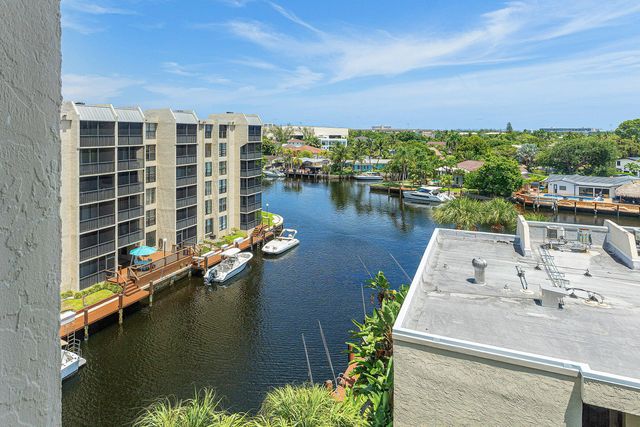 17 ROYAL PALM Way 6060, Boca Raton, FL 33432