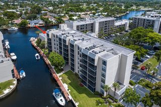 17 ROYAL PALM Way 6060, Boca Raton, FL 33432