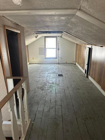 1988 E 5th Avenue, Columbus, OH 43219