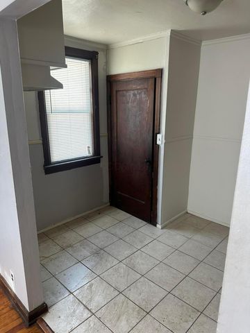 1988 E 5th Avenue, Columbus, OH 43219