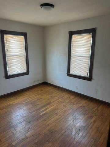 1988 E 5th Avenue, Columbus, OH 43219