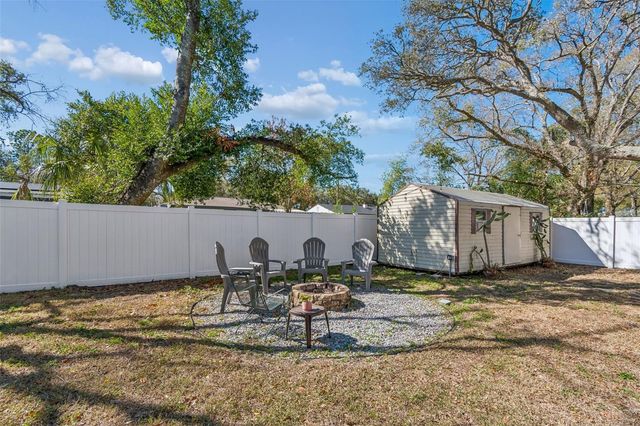 10224 N OAKLEAF AVENUE, Tampa, FL 33612