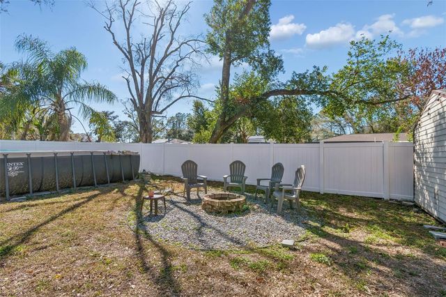 10224 N OAKLEAF AVENUE, Tampa, FL 33612