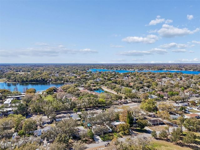 10224 N OAKLEAF AVENUE, Tampa, FL 33612