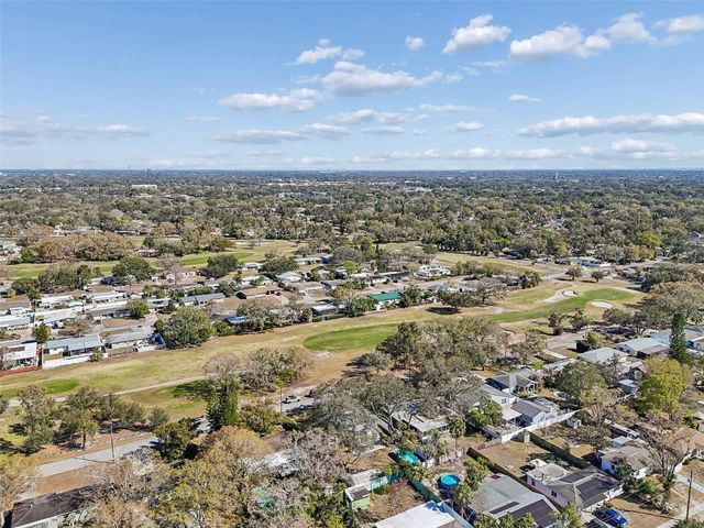 10224 N OAKLEAF AVENUE, Tampa, FL 33612