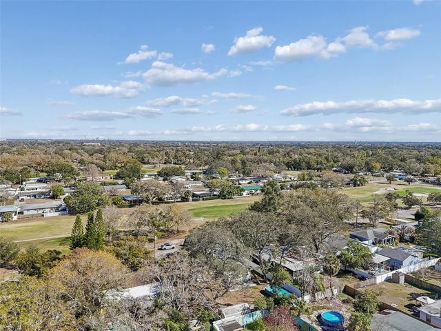 10224 N OAKLEAF AVENUE, Tampa, FL 33612