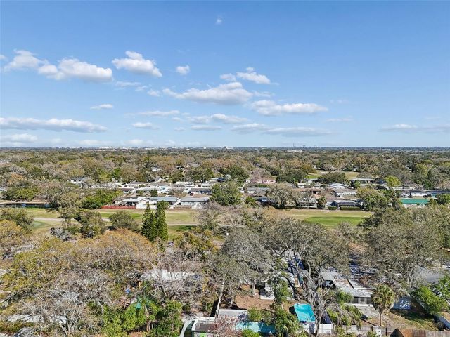 10224 N OAKLEAF AVENUE, Tampa, FL 33612