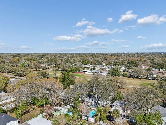 10224 N OAKLEAF AVENUE, Tampa, FL 33612