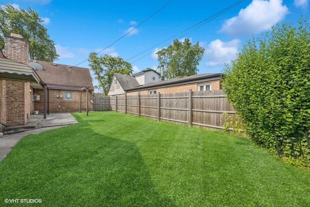 7030 W 91st Street, Bridgeview, IL 60455