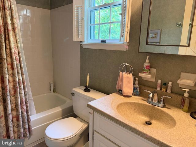 4190 HOFFMAN RD, Hatboro, PA 19040