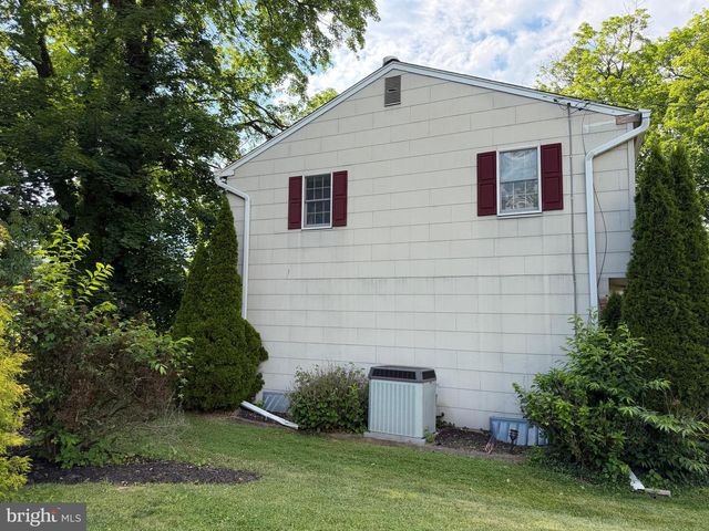 4190 HOFFMAN RD, Hatboro, PA 19040