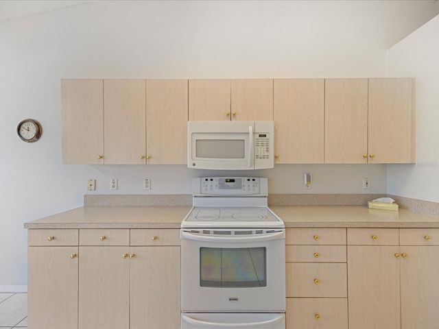 3014 PEPPERWOOD LANE W, Clearwater, FL 33761