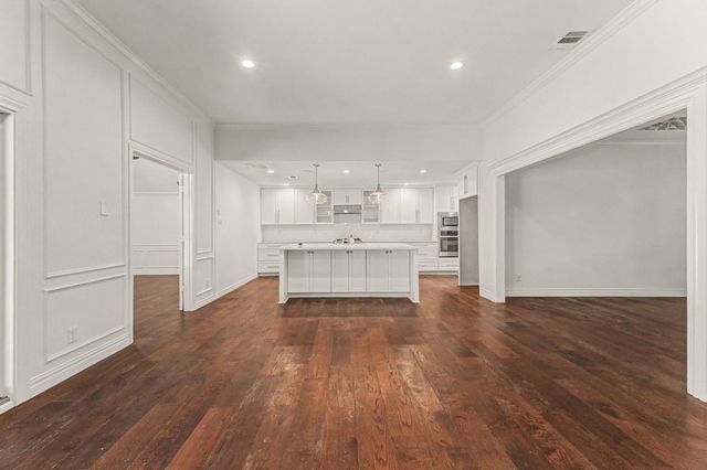 6812 Summer Meadow Lane, Dallas, TX 75252