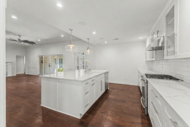 6812 Summer Meadow Lane, Dallas, TX 75252