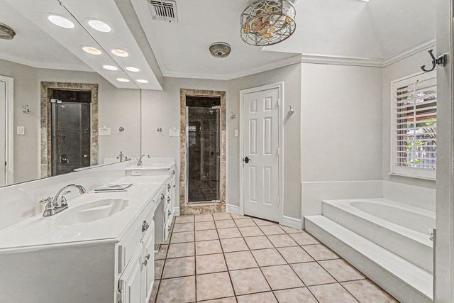 6812 Summer Meadow Lane, Dallas, TX 75252