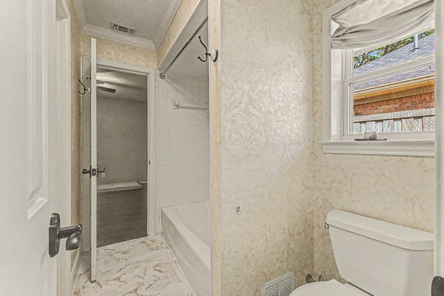 6812 Summer Meadow Lane, Dallas, TX 75252