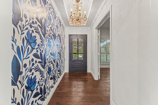 6812 Summer Meadow Lane, Dallas, TX 75252