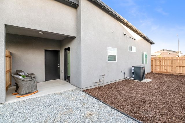 4122-4126 E Kaweah, Visalia, CA 93292