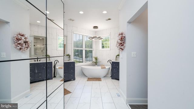 13128 KAHNS RD, Manassas, VA 20112