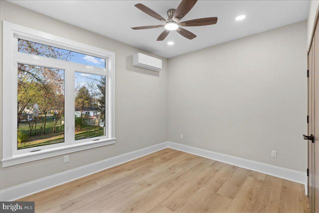 6 ECHO AVE, Moorestown, NJ 08057