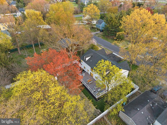 6 ECHO AVE, Moorestown, NJ 08057