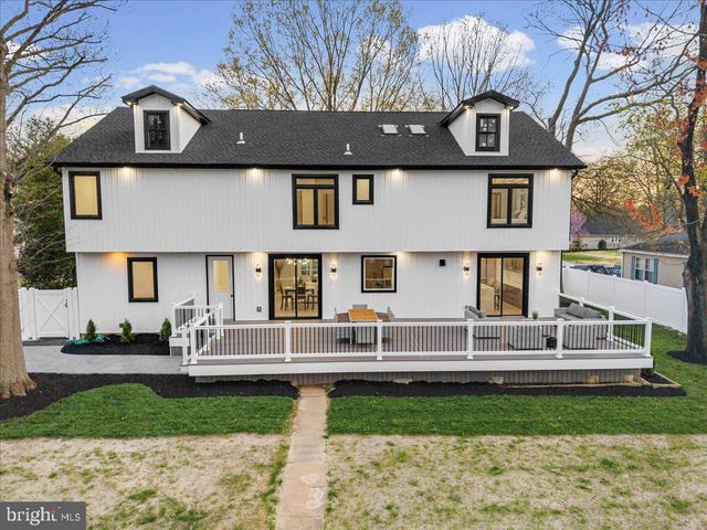 6 ECHO AVE, Moorestown, NJ 08057