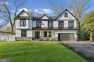 6 ECHO AVE, Moorestown, NJ 08057