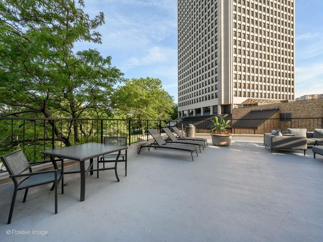 5415 N Sheridan Road 5015, Chicago, IL 60640