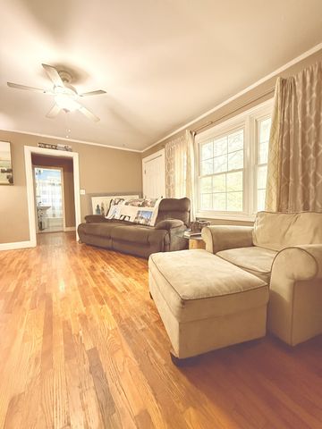 107 W End Dr, Waverly, TN 37185