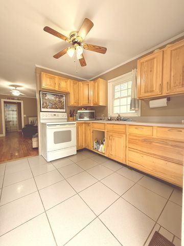 107 W End Dr, Waverly, TN 37185